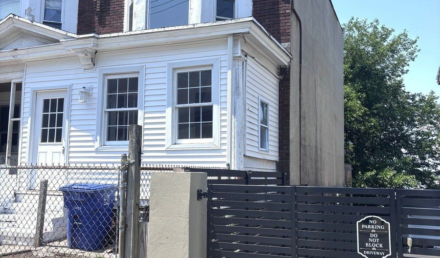 1789 Central Ave, Bridgeport, CT 06610 - 3 Beds, 1 Bath