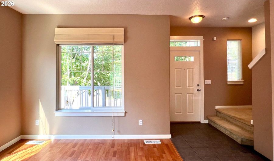1118 SW 162ND Ave, Beaverton, OR 97006 - 2 Beds, 3 Bath
