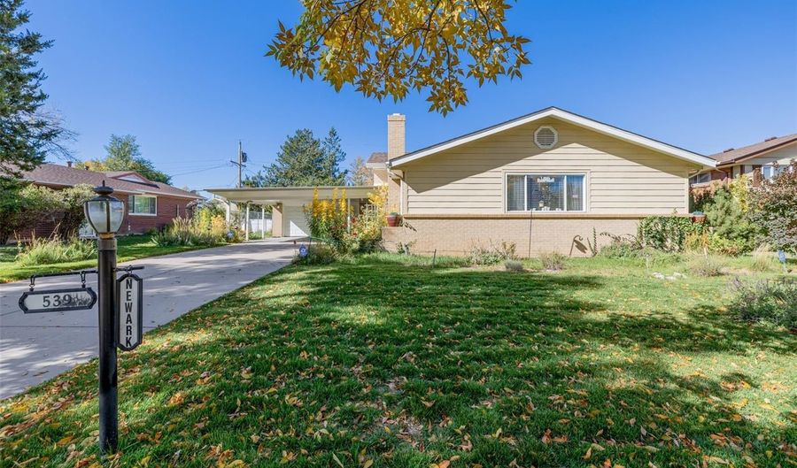 539 Newark St, Aurora, CO 80010 - 4 Beds, 3 Bath