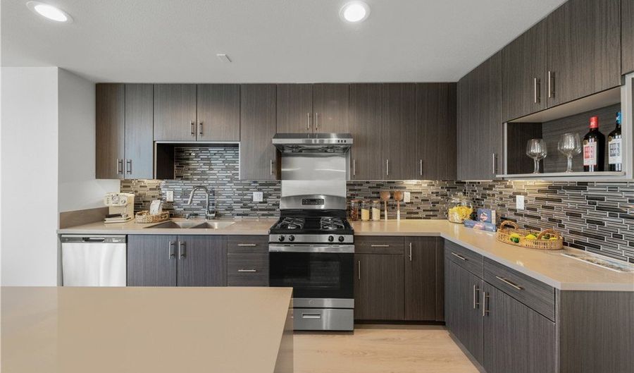 168 S Monterey St 508, Alhambra, CA 91801 - 3 Beds, 4 Bath
