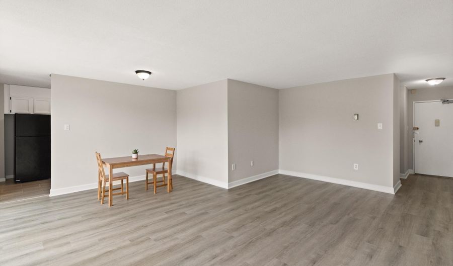 4600 S FOUR MILE RUN Dr 102, Arlington, VA 22204 - 1 Beds, 1 Bath