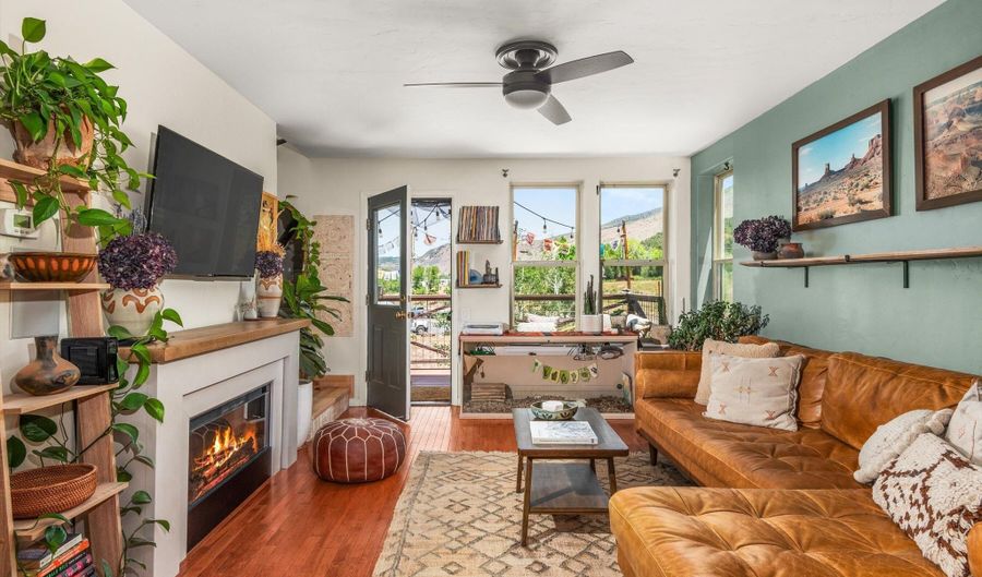 106 Lakeside Ct, Basalt, CO 81621 - 3 Beds, 3 Bath