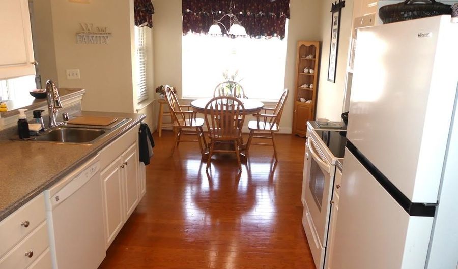 305 TIREE Ct #201, Abingdon, MD 21009 - 3 Beds, 2 Bath