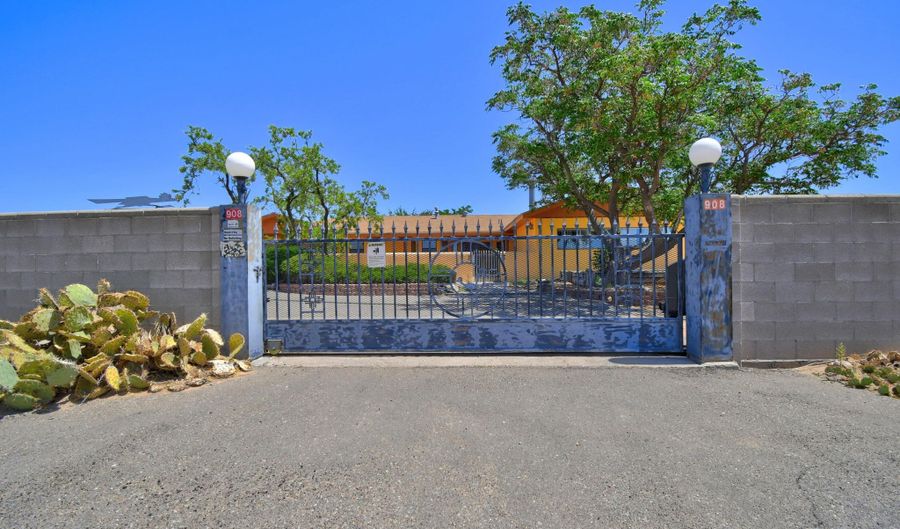 908 NAZCON Pl, Bernalillo, NM 87004 - 3 Beds, 2 Bath