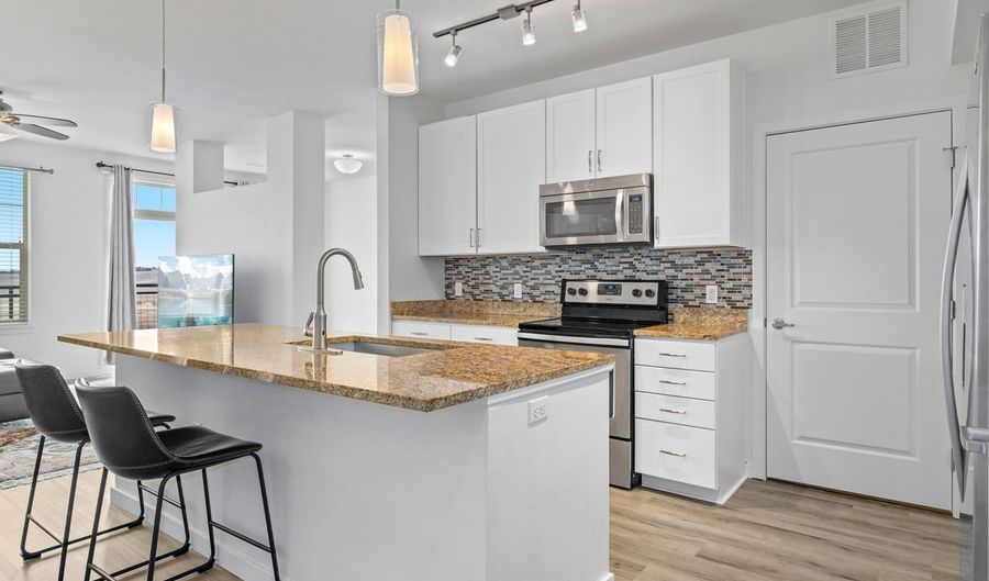 13598 Via Varra 409, Broomfield, CO 80020 - 1 Beds, 2 Bath