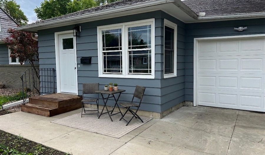 1405 W Clark St, Albert Lea, MN 56007 - 3 Beds, 1 Bath