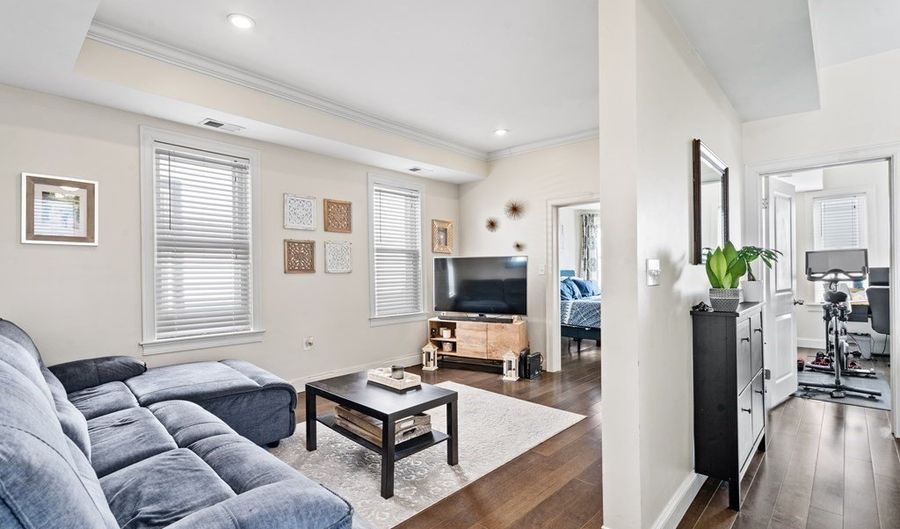 64 Byron 3, Boston, MA 02128 - 3 Beds, 2 Bath