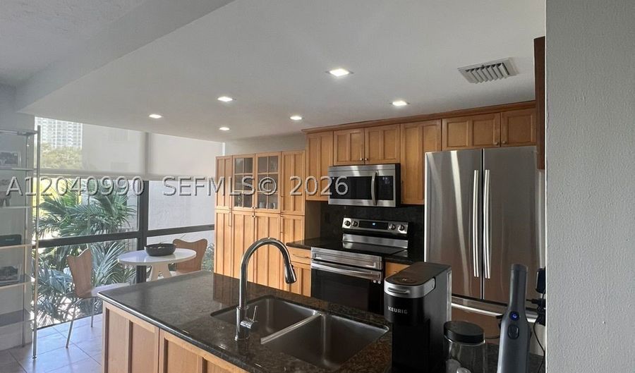 18181 NE 31st Ct 305, Aventura, FL 33160 - 2 Beds, 2 Bath