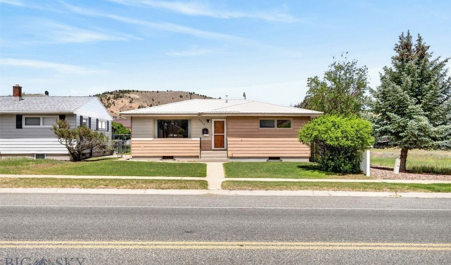 1016 W 3rd St, Anaconda, MT 59711 - 3 Beds, 2 Bath