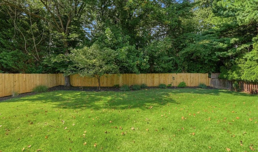 9831 SINGLETON Dr, Bethesda, MD 20817 - 4 Beds, 3 Bath