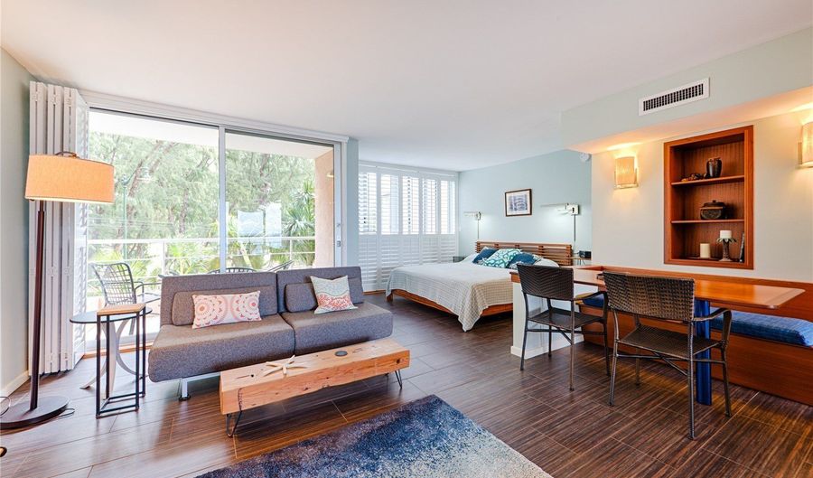 2979 Kalakaua Ave 205, Honolulu, HI 96815 - 1 Beds, 1 Bath