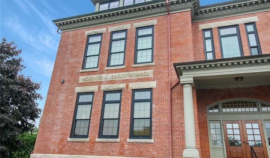 32 Carey Street St, Newport, RI 02840 - 2 Beds, 2 Bath