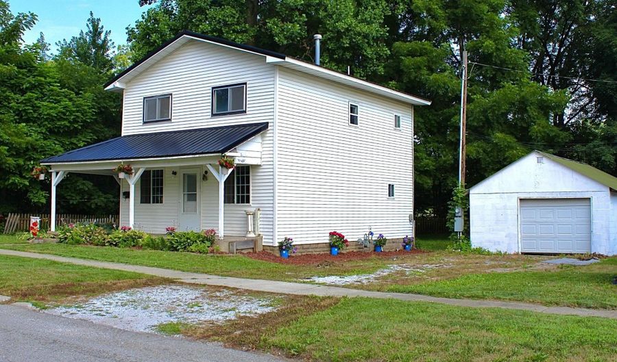 310 E Fremont St, Argos, IN 46501 - 3 Beds, 2 Bath