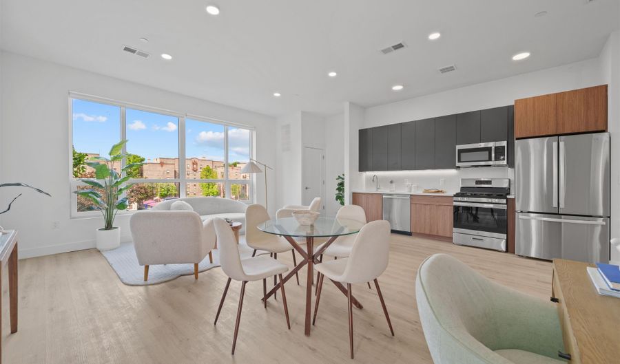 17 AVENUE E 504, Bayonne, NJ 07002 - 2 Beds, 1 Bath