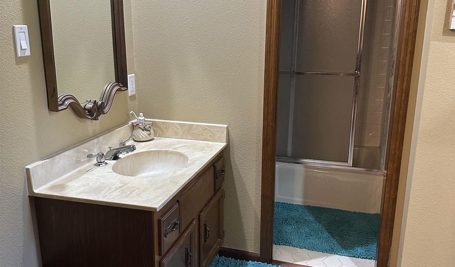 14400 Pikewood Dr, Alexander, AR 72002 - 3 Beds, 3 Bath