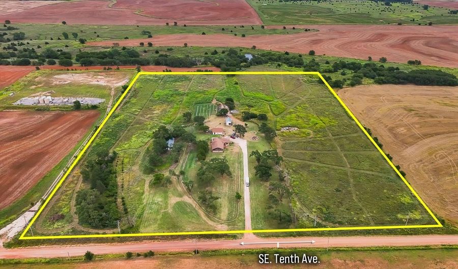 426 SE 10 Ave, Anthony, KS 67003 - 3 Beds, 3 Bath