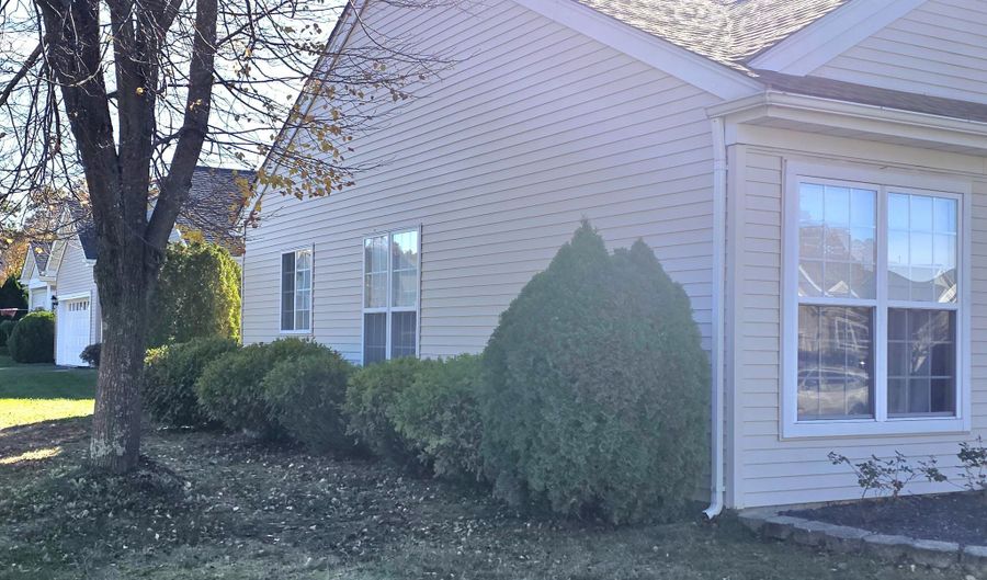 61 Sandpiper Rd, Barnegat, NJ 08005 - 2 Beds, 2 Bath