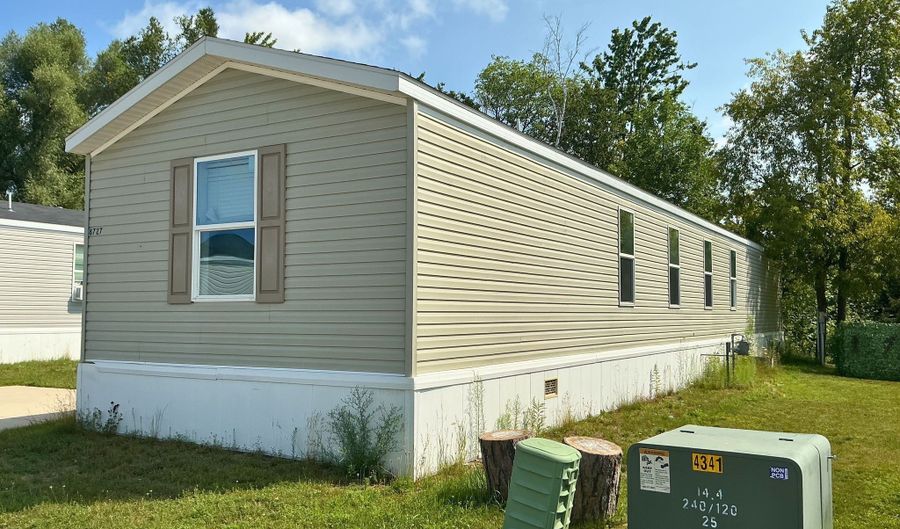 8727 Sandy St 94, Alanson, MI 49706 - 3 Beds, 2 Bath