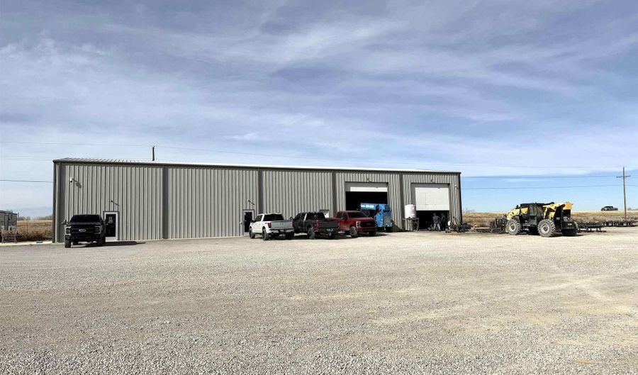 6414-4 Seven Rivers Hwy, Artesia, NM 88210 - 0 Beds, 2 Bath