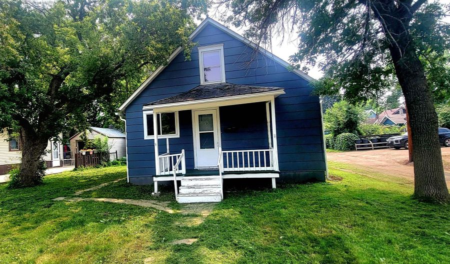 116 NE 8th Ave, Aberdeen, SD 57401 - 3 Beds, 1 Bath