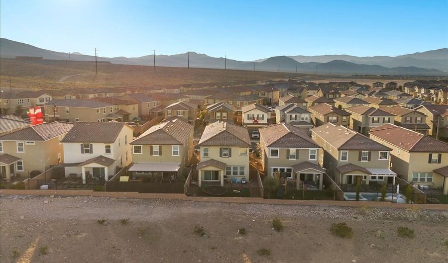 2832 Frabiele St, Henderson, NV 89044 - 5 Beds, 3 Bath