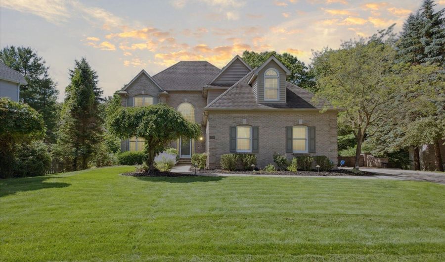 6300 Redington Ct SE, Ada, MI 49301 - 5 Beds, 4 Bath