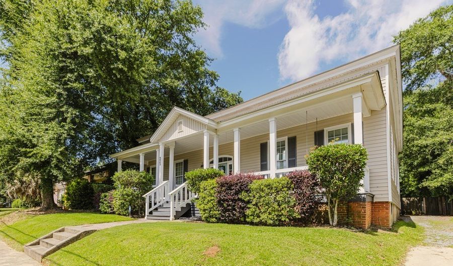223 Horne St, Americus, GA 31709 - 4 Beds, 3 Bath