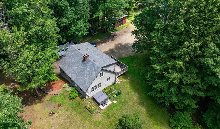 15 Baptist Hill Rd, Canterbury, NH 03224 - 3 Beds, 1 Bath