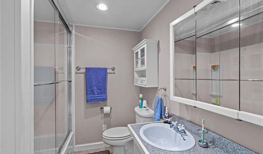 21 Foxhill Ave, Bristol, RI 02809 - 3 Beds, 3 Bath