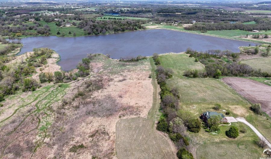 1548 N 800 Rd, Baldwin City, KS 66006 - 4 Beds, 5 Bath
