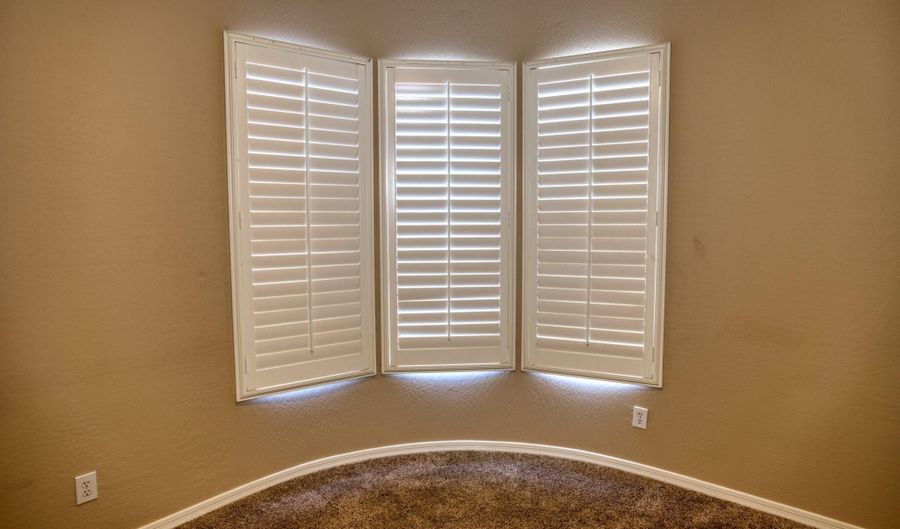 38540 N VISTA HILLS Ct, Anthem, AZ 85086 - 4 Beds, 3 Bath