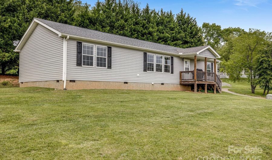 14 Phoenix Cir, Alexander, NC 28701 - 3 Beds, 2 Bath