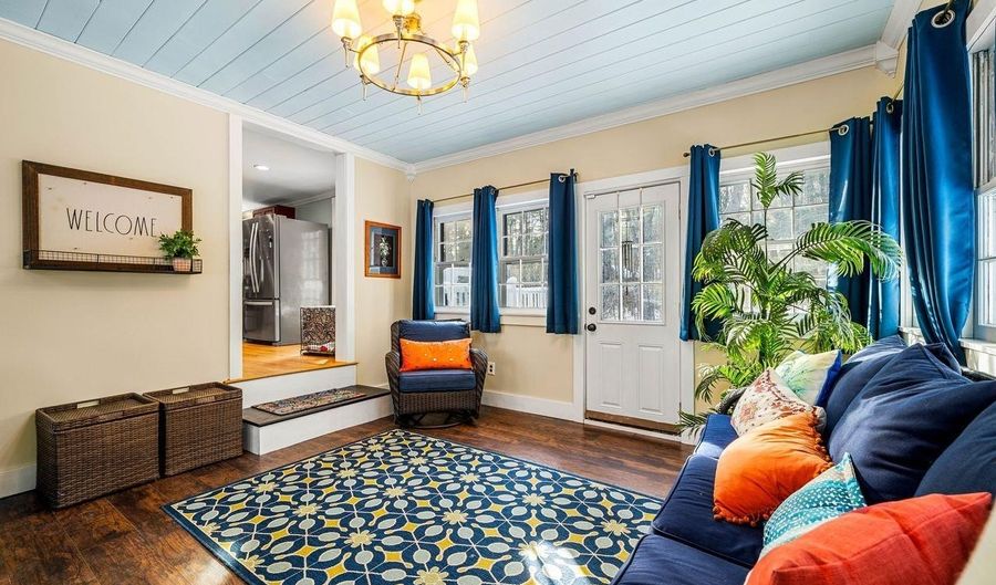 36 Mack Hill Rd, Amherst, NH 03031 - 3 Beds, 2 Bath