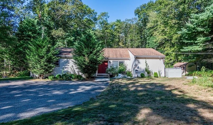 686 Gardner Rd, Exeter, RI 02822 - 3 Beds, 2 Bath