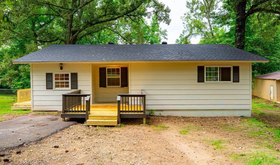 6823 Foxfire Dr, Benton, AR 72019 - 2 Beds, 2 Bath