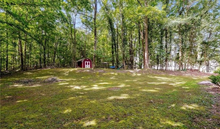 2885 Webb Rd, Alpharetta, GA 30004 - 3 Beds, 2 Bath