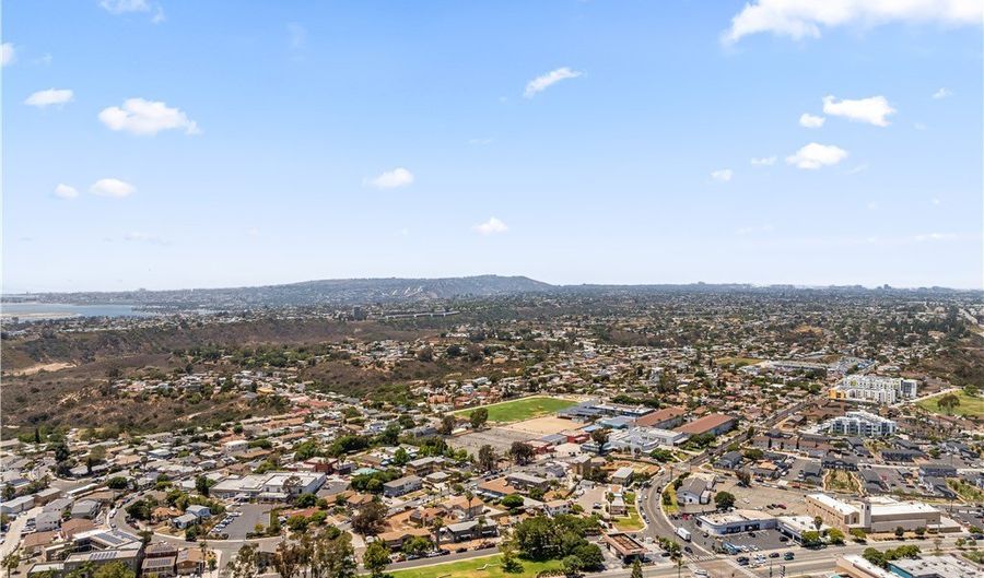 2217 Burroughs St 5, San Diego, CA 92111 - 2 Beds, 1 Bath