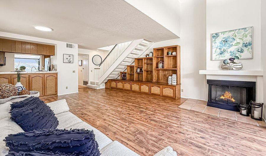 5720 Skyview Way F, Agoura Hills, CA 91301 - 1 Beds, 2 Bath