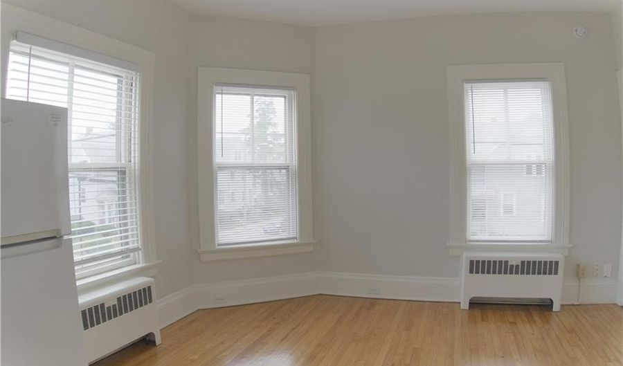 765 Park Ave 2C, Cranston, RI 02910 - 1 Beds, 1 Bath