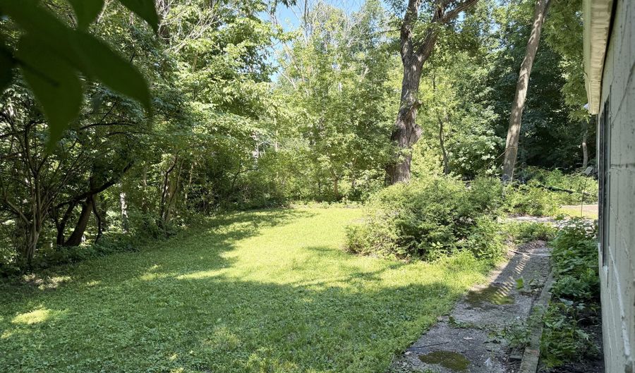 3023 Woodland St, Ames, IA 50014 - 3 Beds, 2 Bath