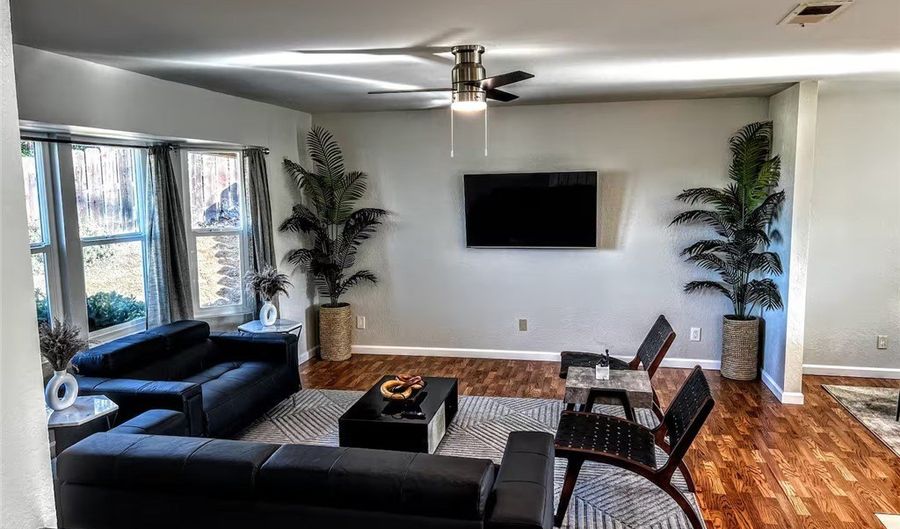 1811 Navajo Pl, Escondido, CA 92029 - 4 Beds, 3 Bath