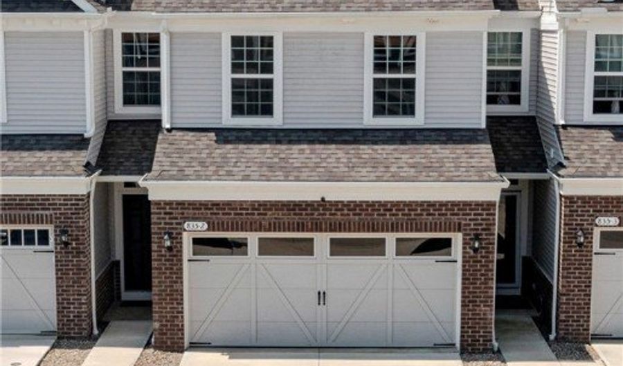 835-2 Dipper Ln, Aurora, OH 44202 - 3 Beds, 3 Bath