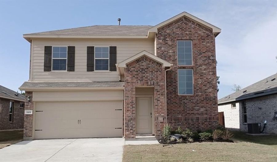 525 PENDLETON Ave, Keene, TX 76059 - 4 Beds, 3 Bath