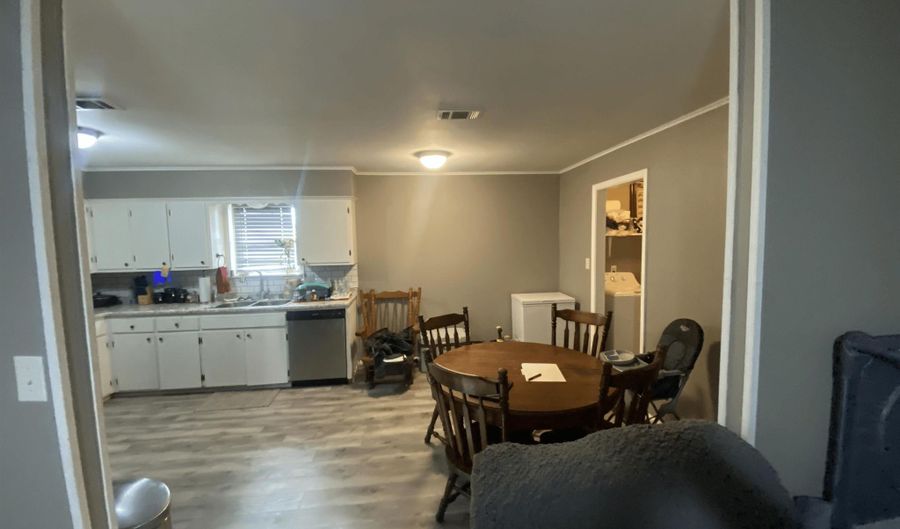 709 NW Avenue 2 Ave, Atkins, AR 72823 - 3 Beds, 1 Bath