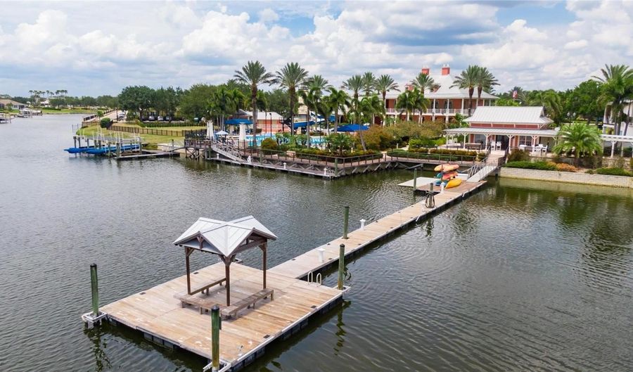713 ISLEBAY Dr, Apollo Beach, FL 33572 - 4 Beds, 4 Bath