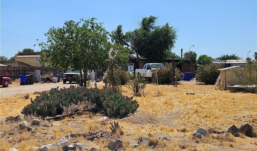 18652 Bellflower, Adelanto, CA 92301 - 3 Beds, 1 Bath