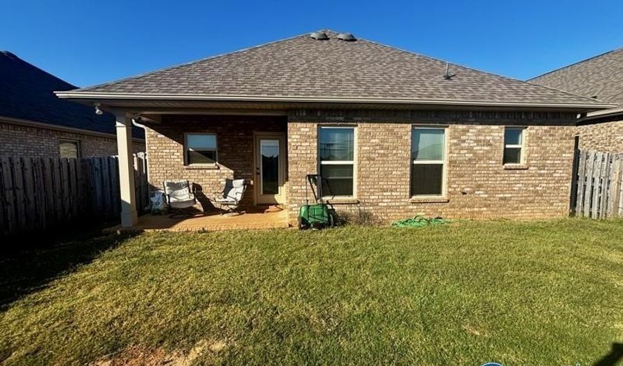 26170 Kennesaw Ridge Dr, Athens, AL 35613 - 3 Beds, 2 Bath