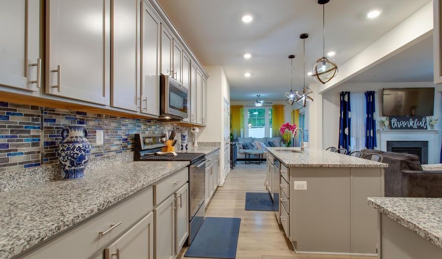 16600 TORTOLA Dr, Accokeek, MD 20607 - 4 Beds, 4 Bath