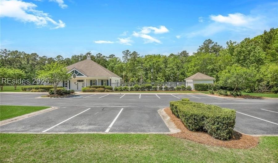 3 Wellington Ct, Bluffton, SC 29910 - 3 Beds, 2 Bath