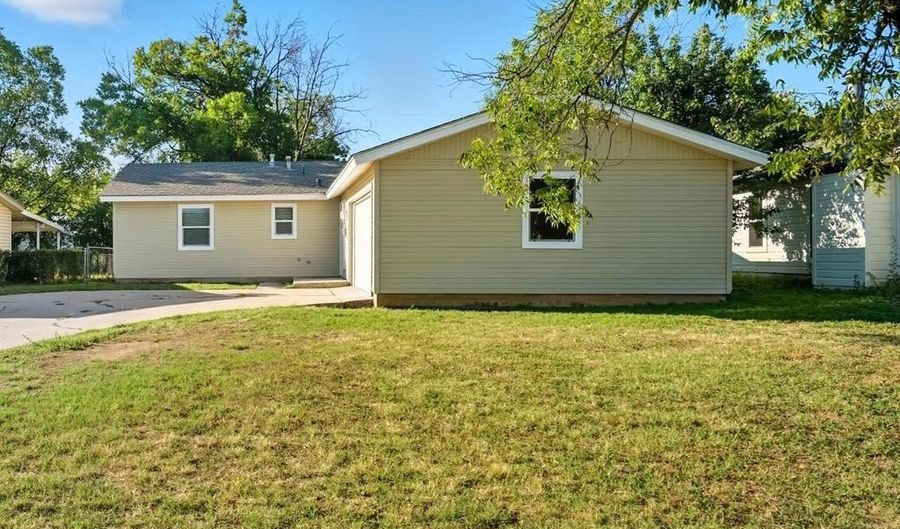 2617 S 40th St, Abilene, TX 79605 - 3 Beds, 2 Bath